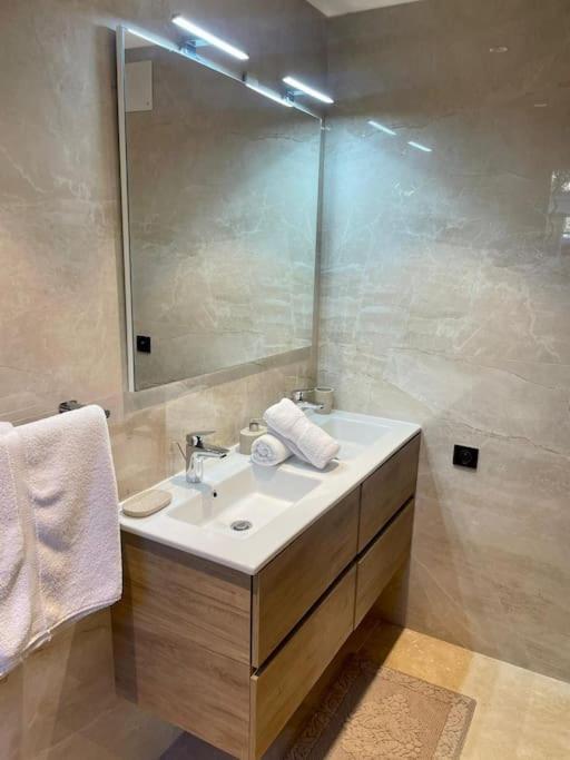 Superbe Appartement Pres De La Plage Et Du Centre Ville Saint-Tropez Ngoại thất bức ảnh